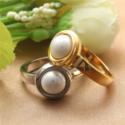 Lorelei – Elegant All Pearl Ring