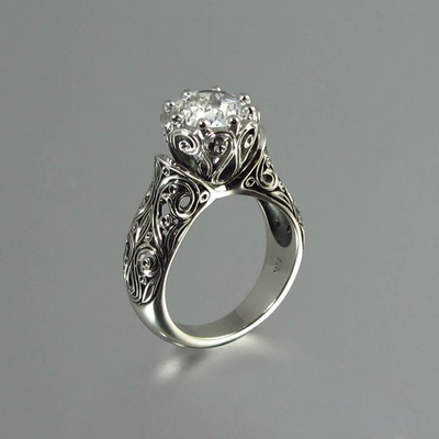 Joanna – Elegant White Zirconia Ring