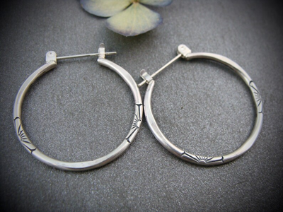 Alexa – Vintage Silver Hoop Earrings