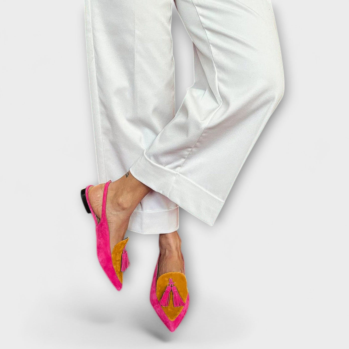 Dorotea™ Colour Play with Tassel Design