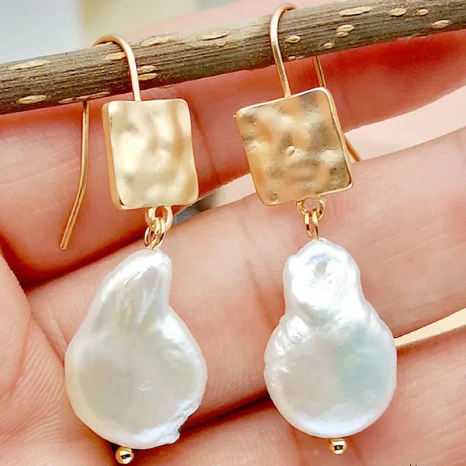 Astra – Vintage Freshwater Pearl Earrings