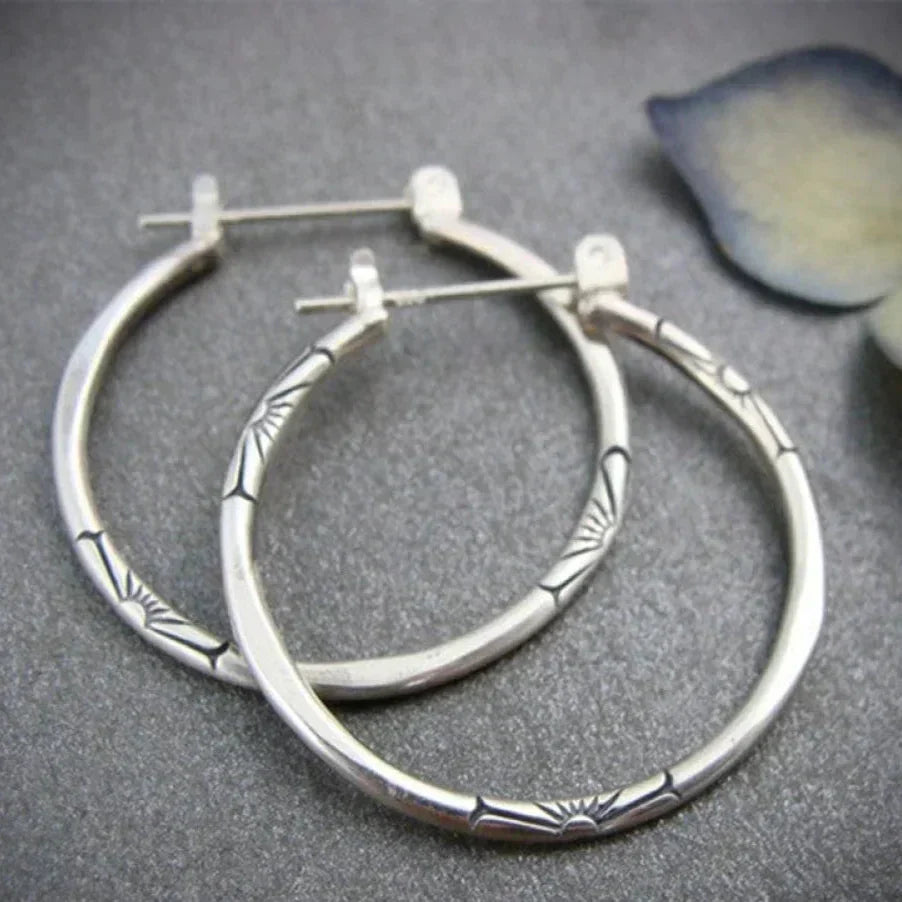 Alexa – Vintage Silver Hoop Earrings